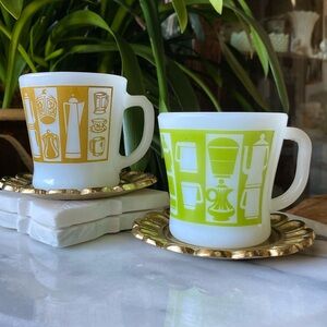 Set of 2 Coffee Time Teapot Milk Glass D Handle Fire King + Federal Glass Mugs